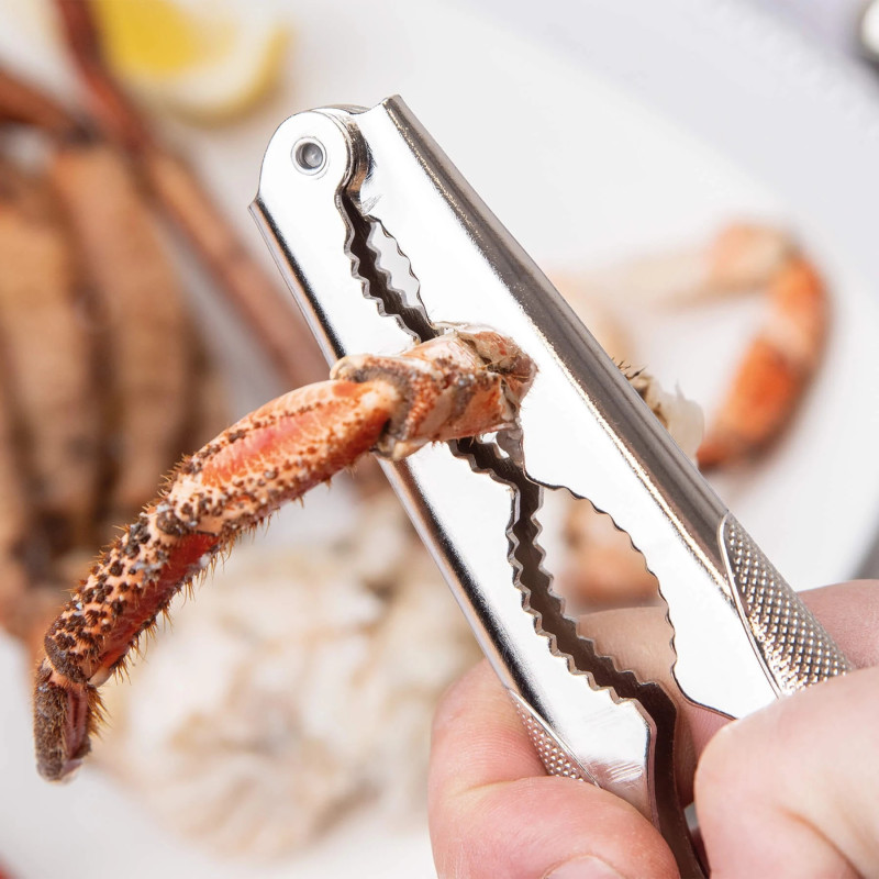 Chrome-Plated Nutscracker | 3 Claveles