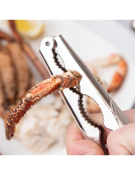 Chrome-Plated Nutscracker | 3 Claveles
