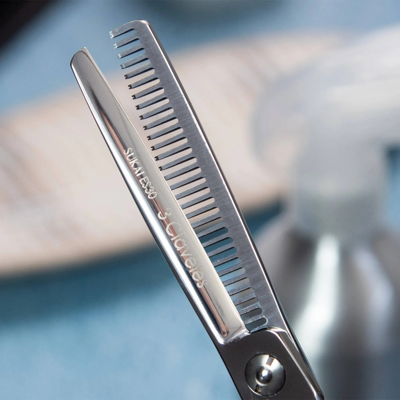 Sukai Es 30 Hairdressing Scissors | 3 Claveles