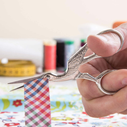 Stork Embroidery Scissors 2