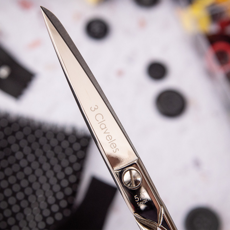 Multi Purpose Sewing Scissors | 3 Claveles