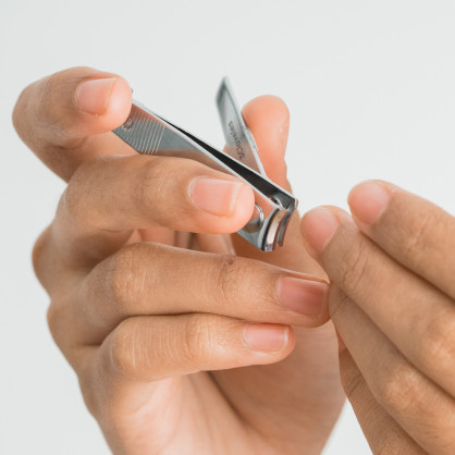 Nail Clipper with File 8 cm. 2